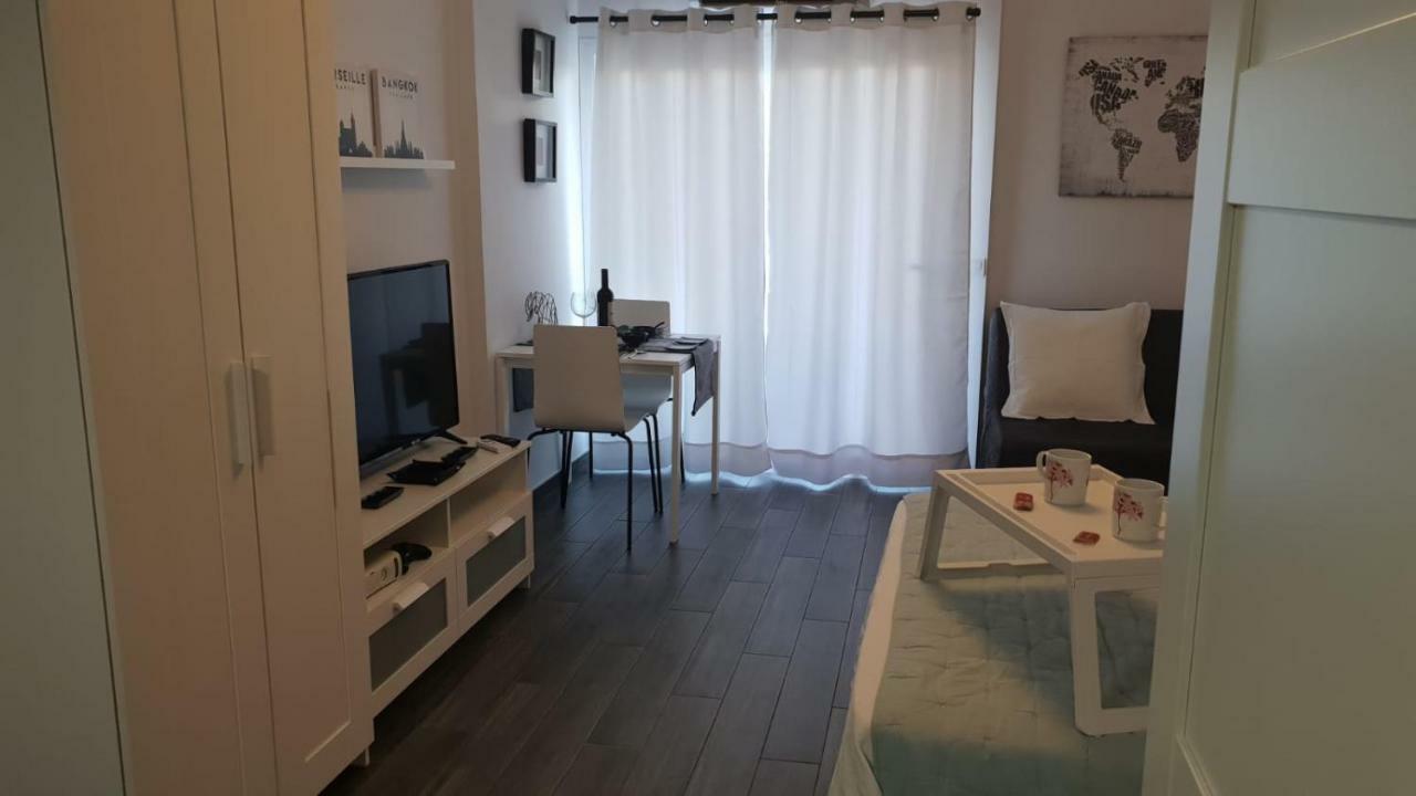 Apartamento Minerva Jupiter 贝纳尔马德纳 外观 照片