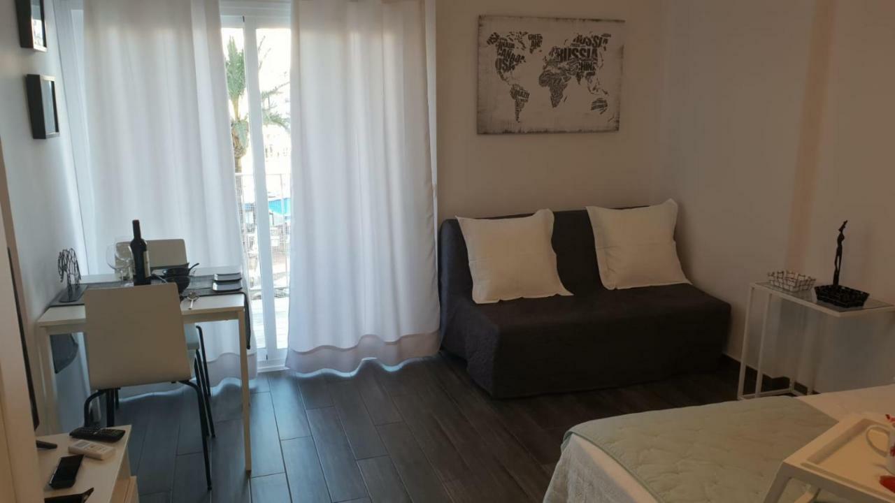 Apartamento Minerva Jupiter 贝纳尔马德纳 外观 照片